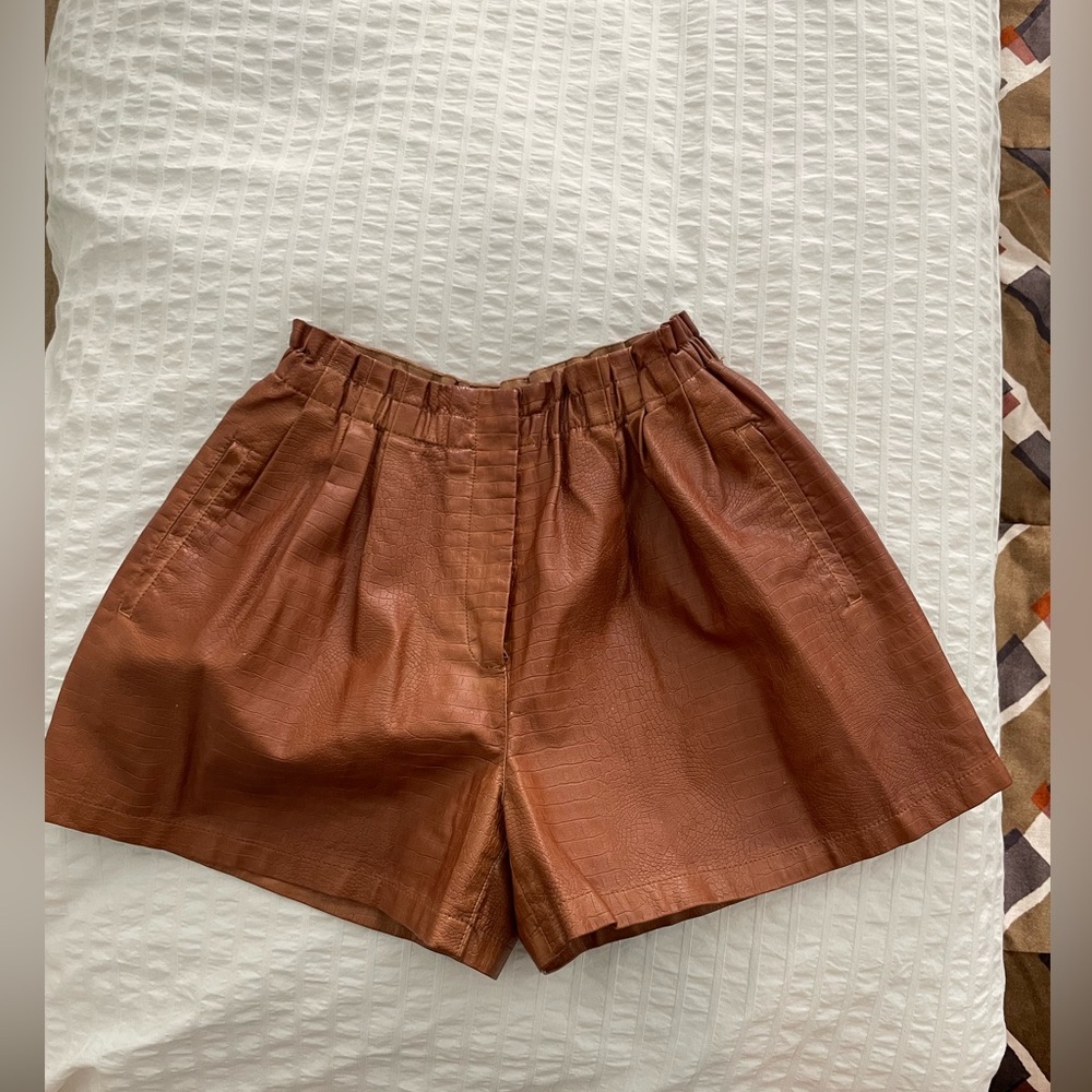 Zara woman faux leather short. Size xs. Worn once.